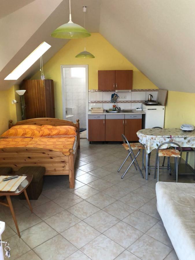 Liget Apartman Balatonföldvár Extérieur photo