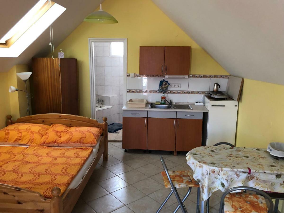 Liget Apartman Balatonföldvár Extérieur photo