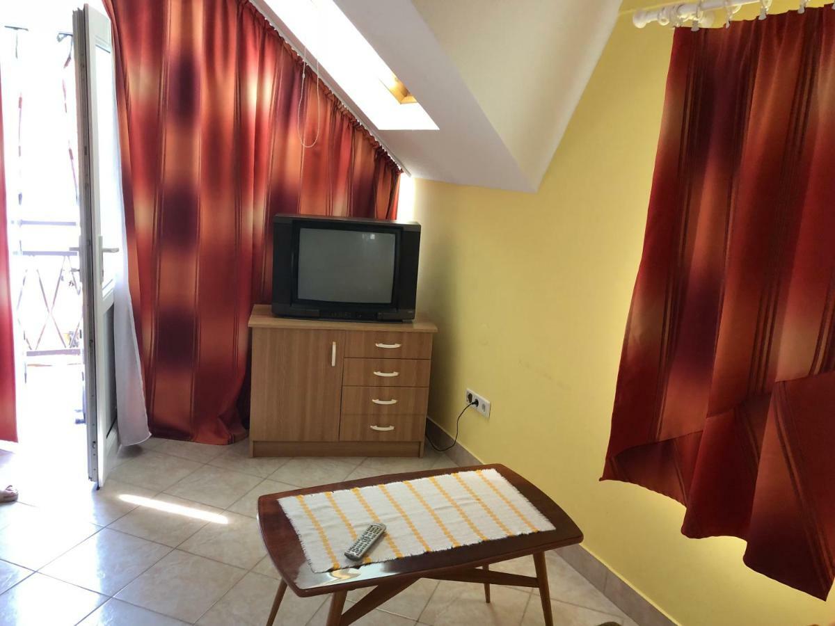 Liget Apartman Balatonföldvár Extérieur photo